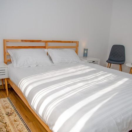 Family House Pristol Apartment Luaran gambar