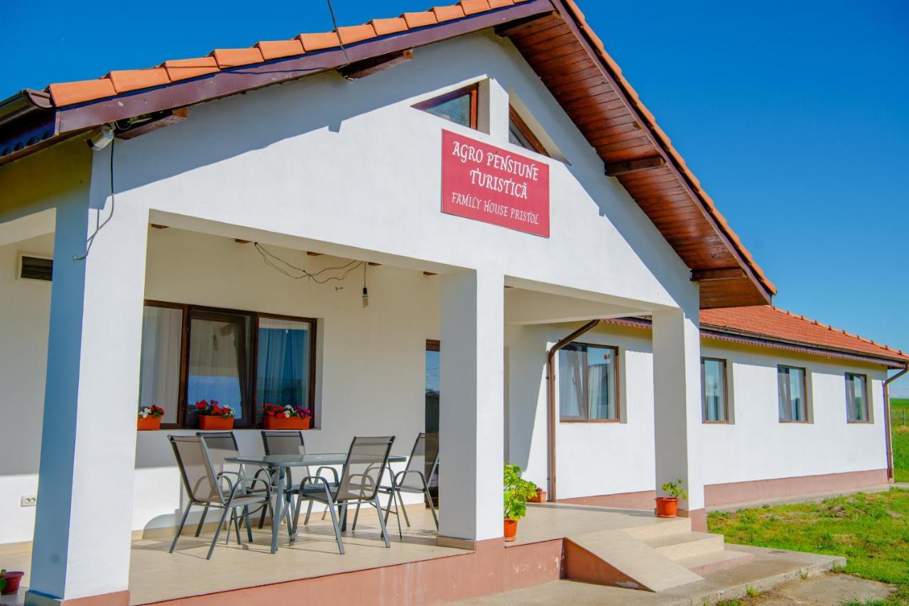 Family House Pristol Apartment Luaran gambar
