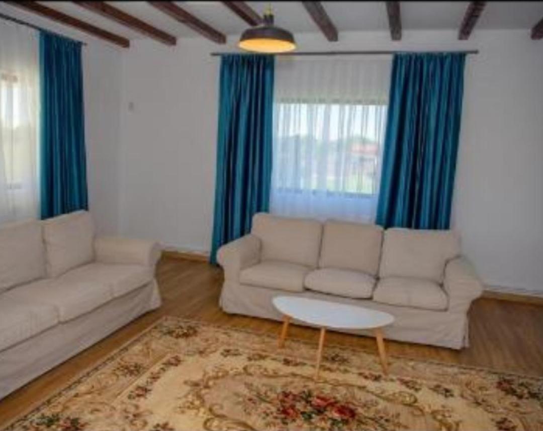 Family House Pristol Apartment Luaran gambar