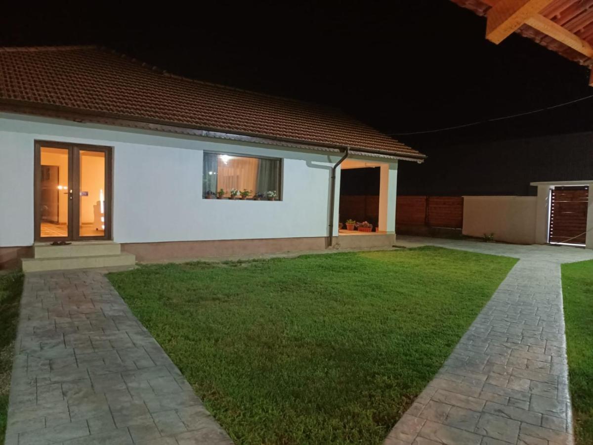 Family House Pristol Apartment Luaran gambar